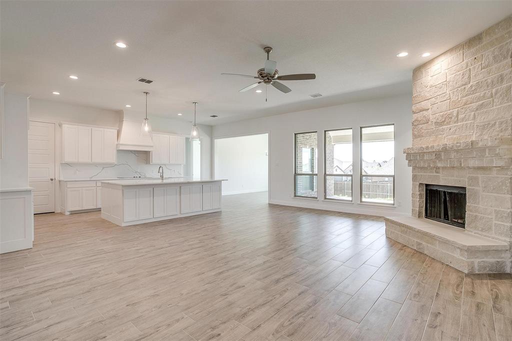 2488 Timber Hills Drive Property Photo 4