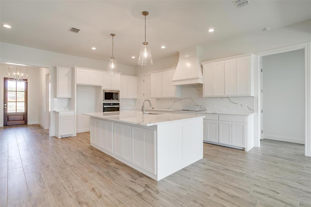 2488 Timber Hills Drive Property Photo 8