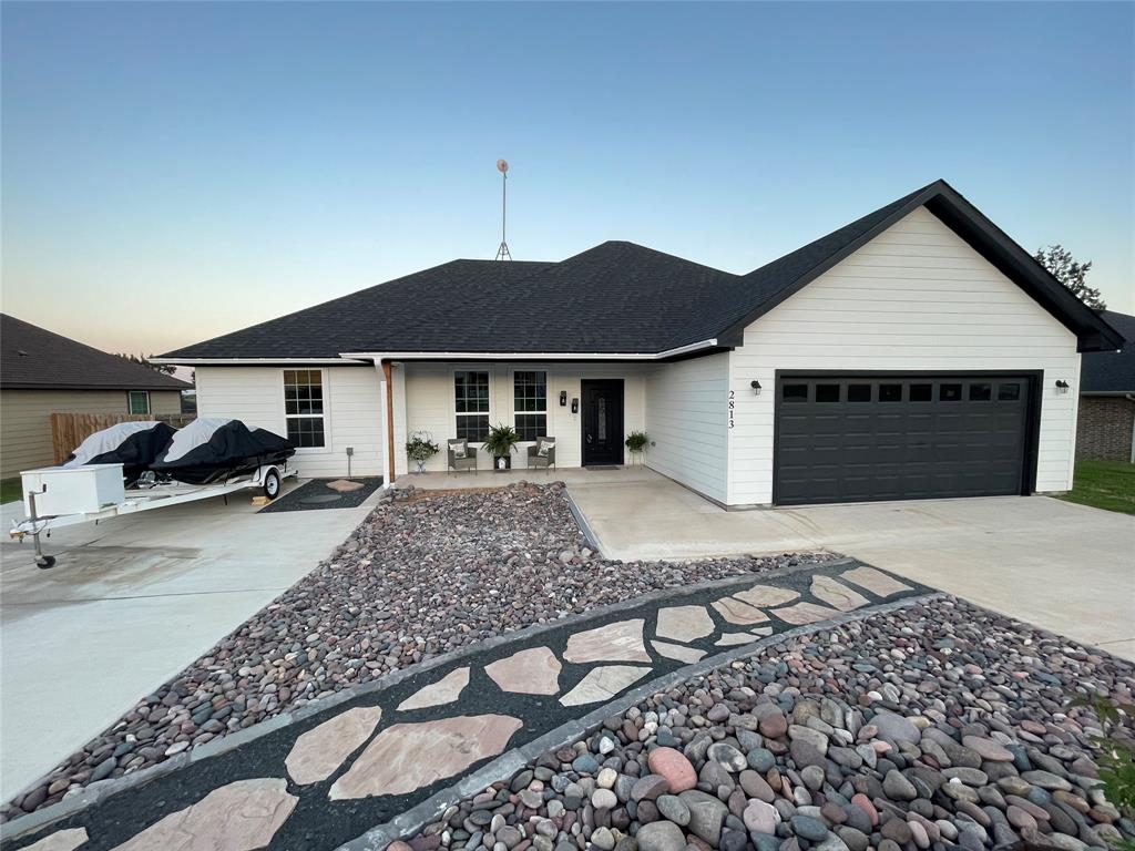 2813 Catfish Court Property Photo 1