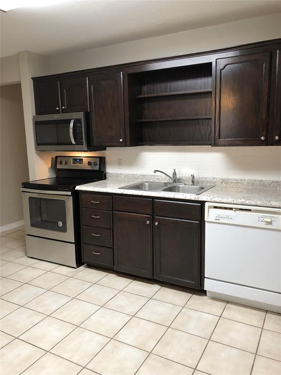 1821 N Alexander Street Property Photo 5