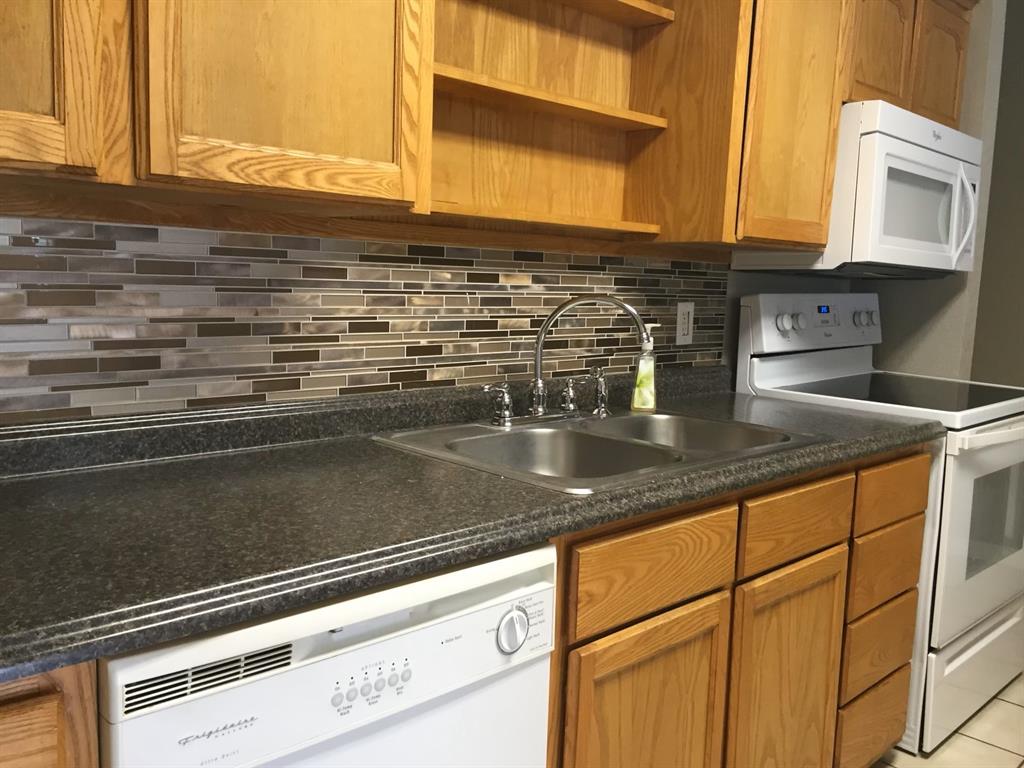 1821 N Alexander Street Property Photo 9