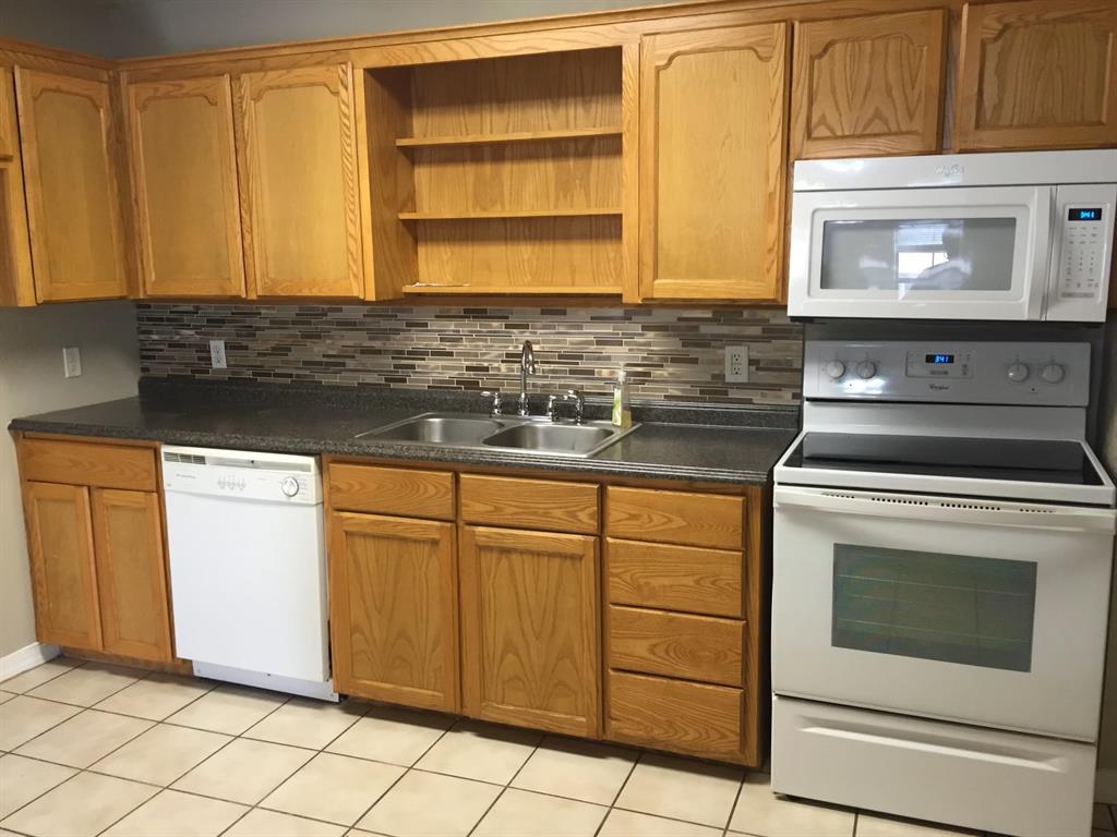 1821 N Alexander Street Property Photo 10