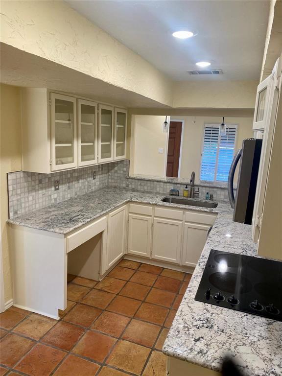 639 St Paul Drive Property Photo 6