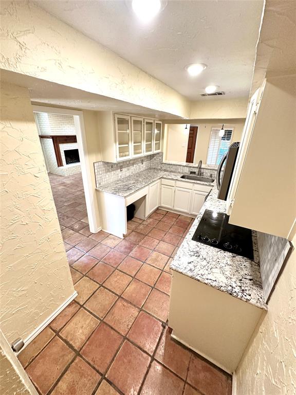 639 St Paul Drive Property Photo 11