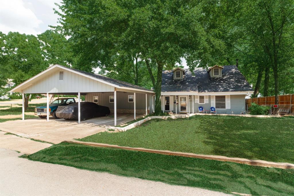 1529 Oak Shore Drive Property Photo 1