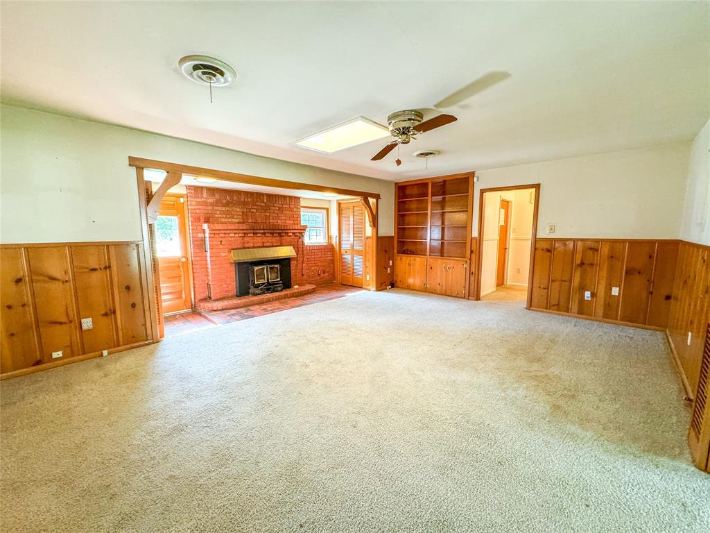 1802 N Avenue F Property Photo 9