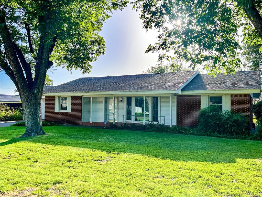 1802 N Avenue F Property Photo 26