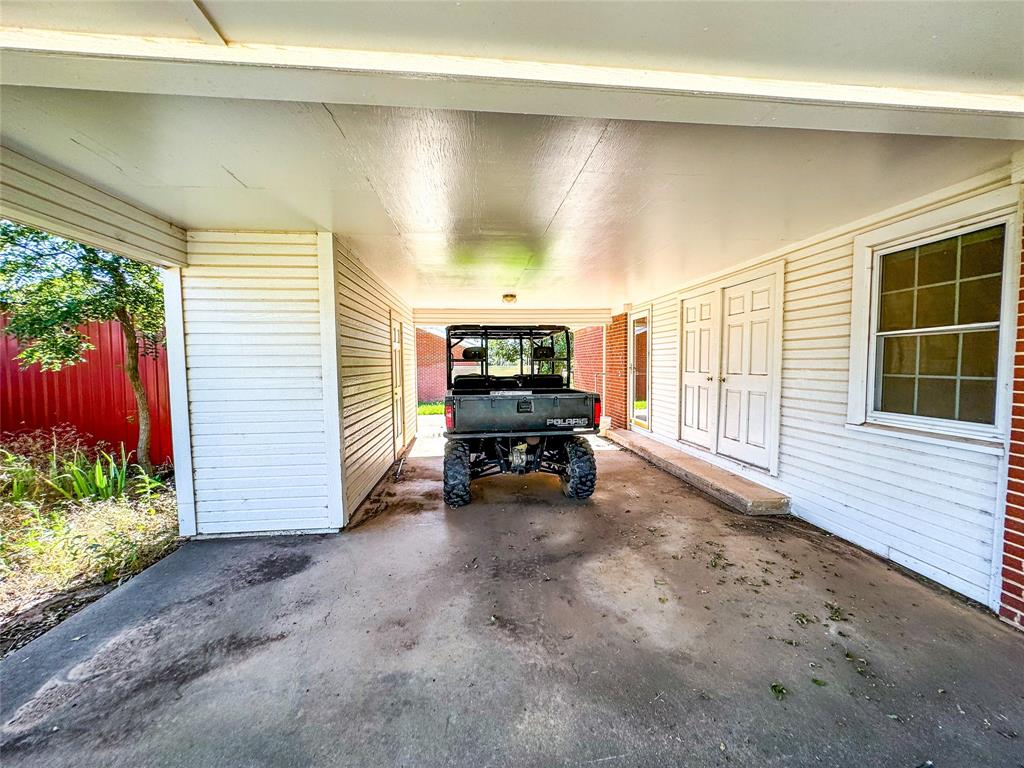 1802 N Avenue F Property Photo 27