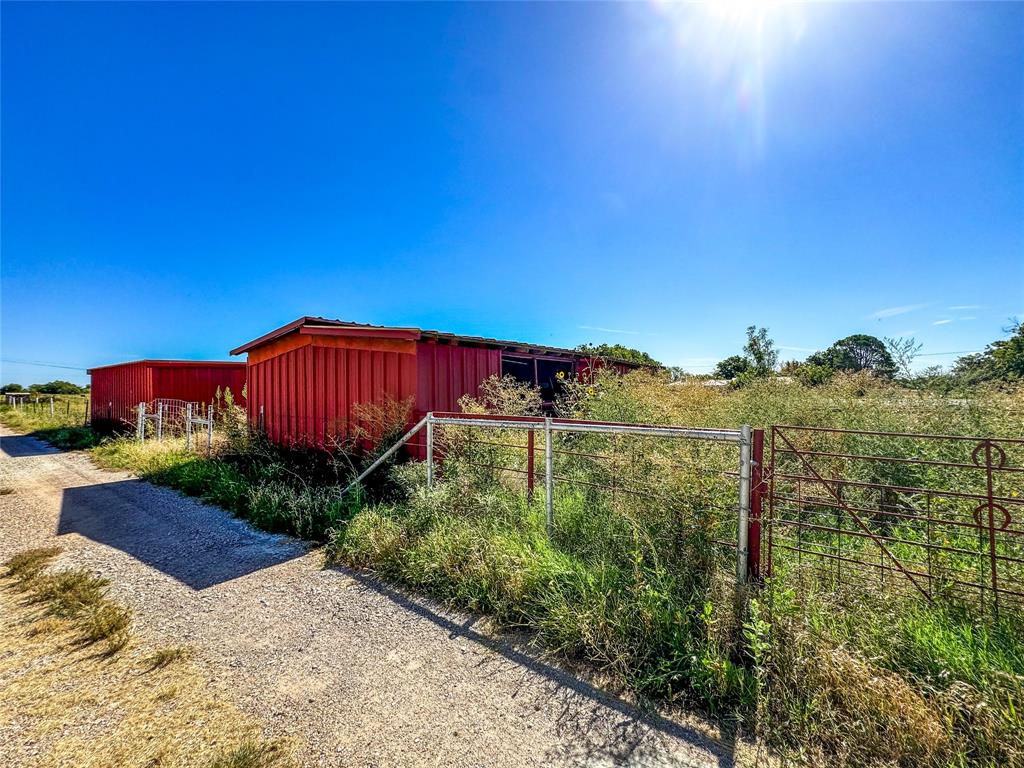 1802 N Avenue F Property Photo 35