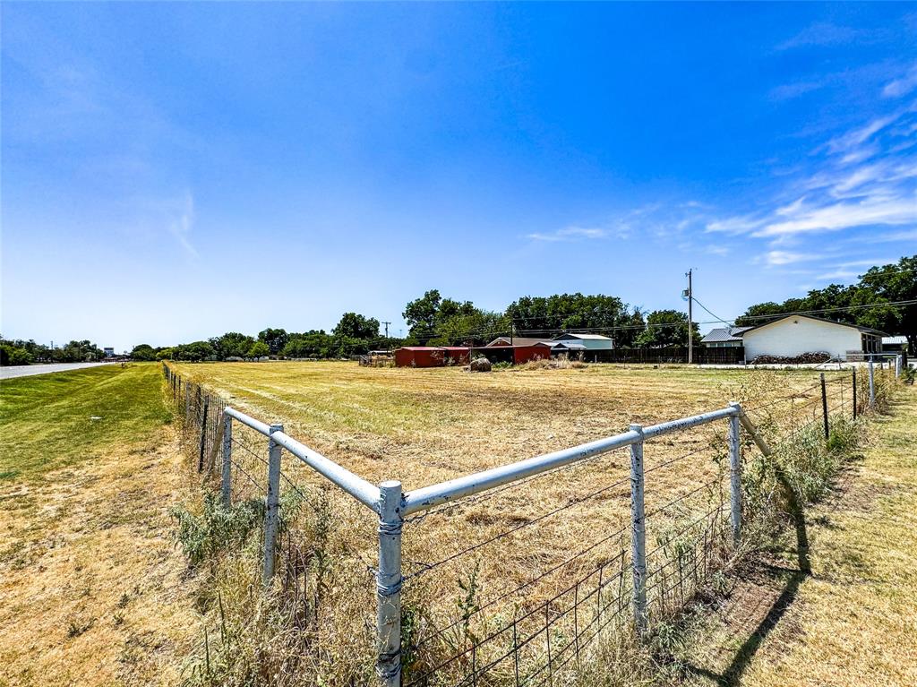 1802 N Avenue F Property Photo 36