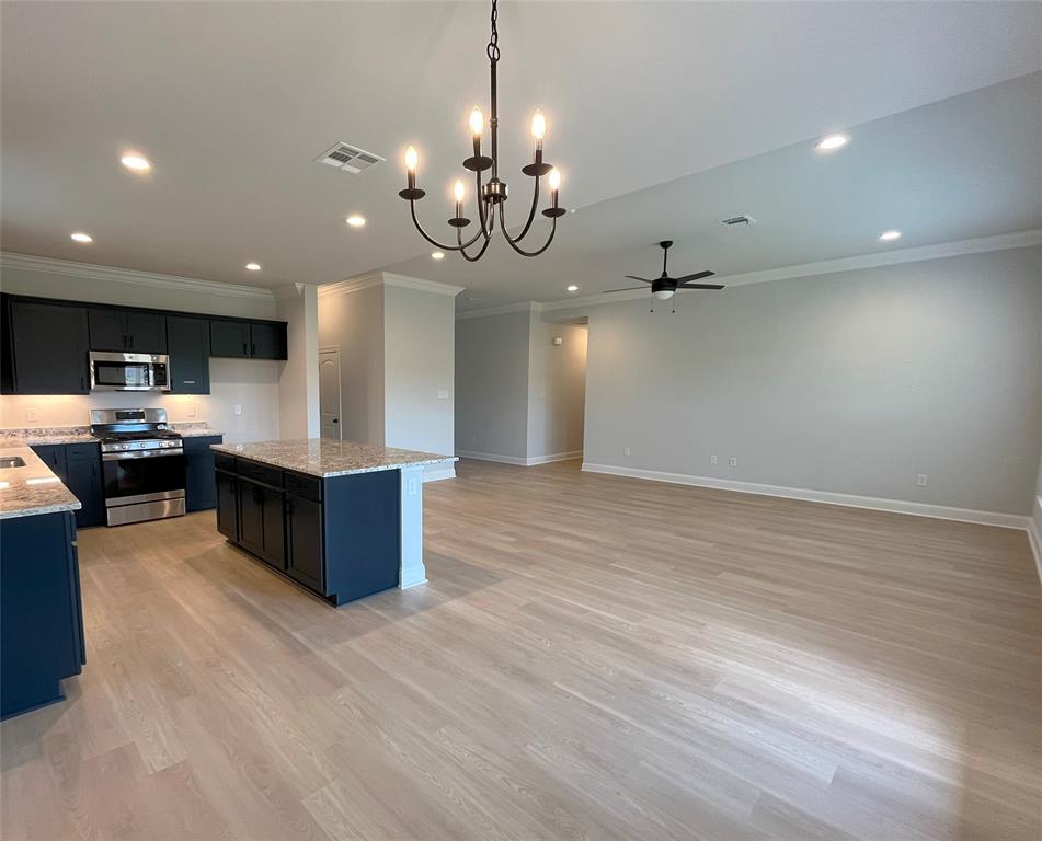 636 Sandy Ridge Circle Property Photo 3