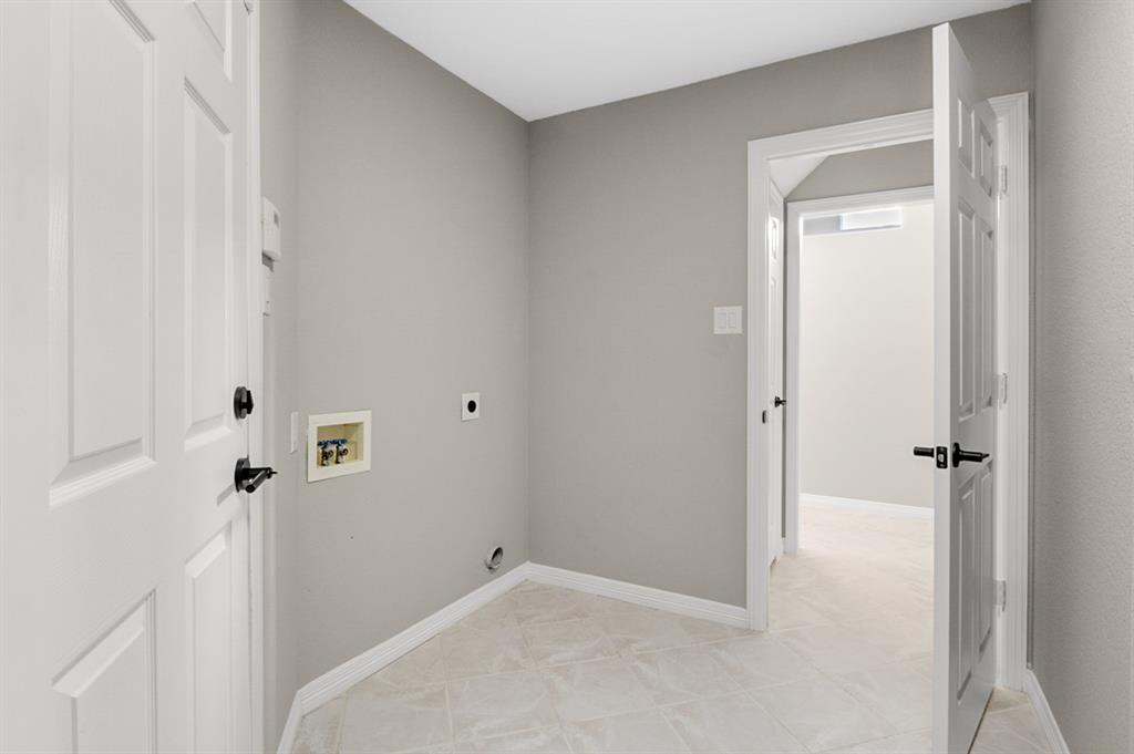 504 Broad Leaf Lane Property Photo 28