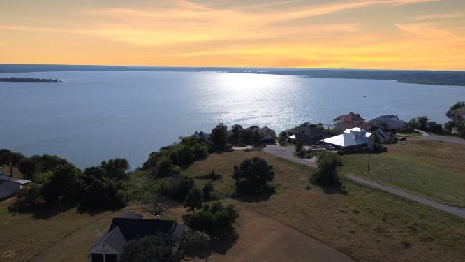 10071 Lakeview Court Property Photo 1