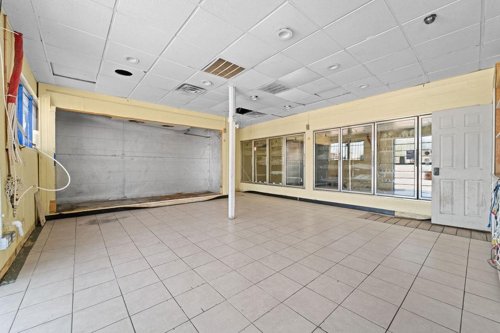 2600 E Belknap Street Property Photo 2