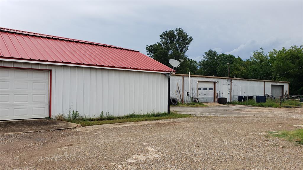 2026 N Main Property Photo 3