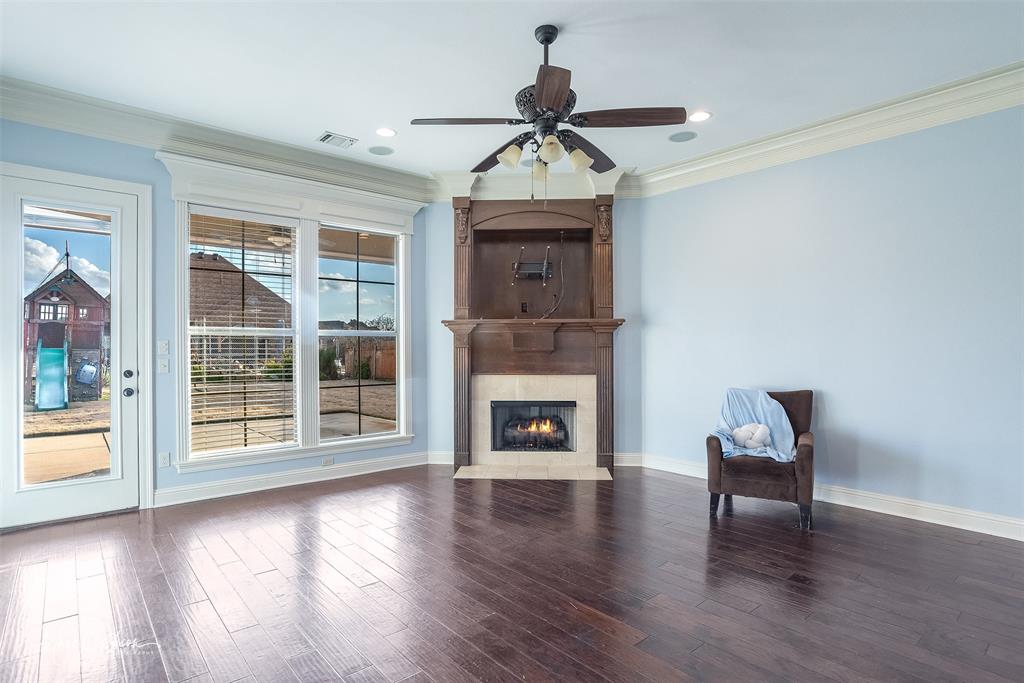925 Royal Circle Property Photo 15