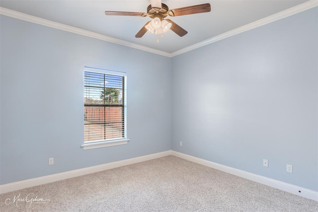 925 Royal Circle Property Photo 19