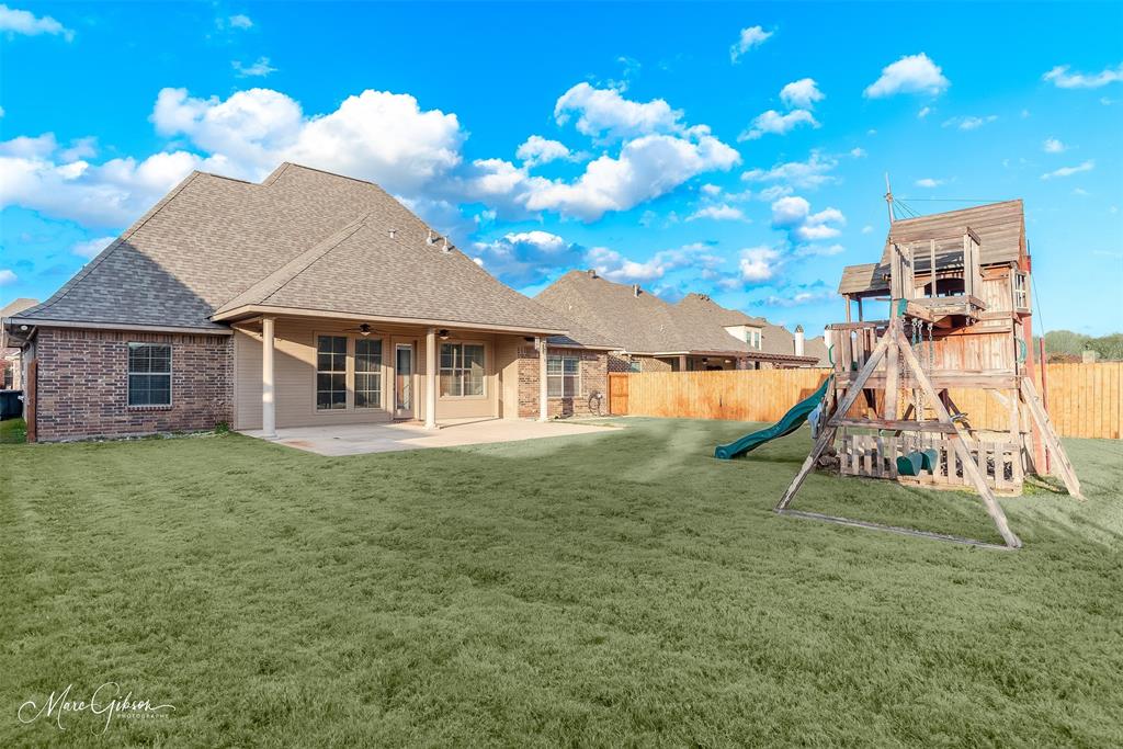 925 Royal Circle Property Photo 26