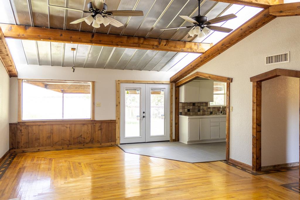 9516 Cr 197 Property Photo 11