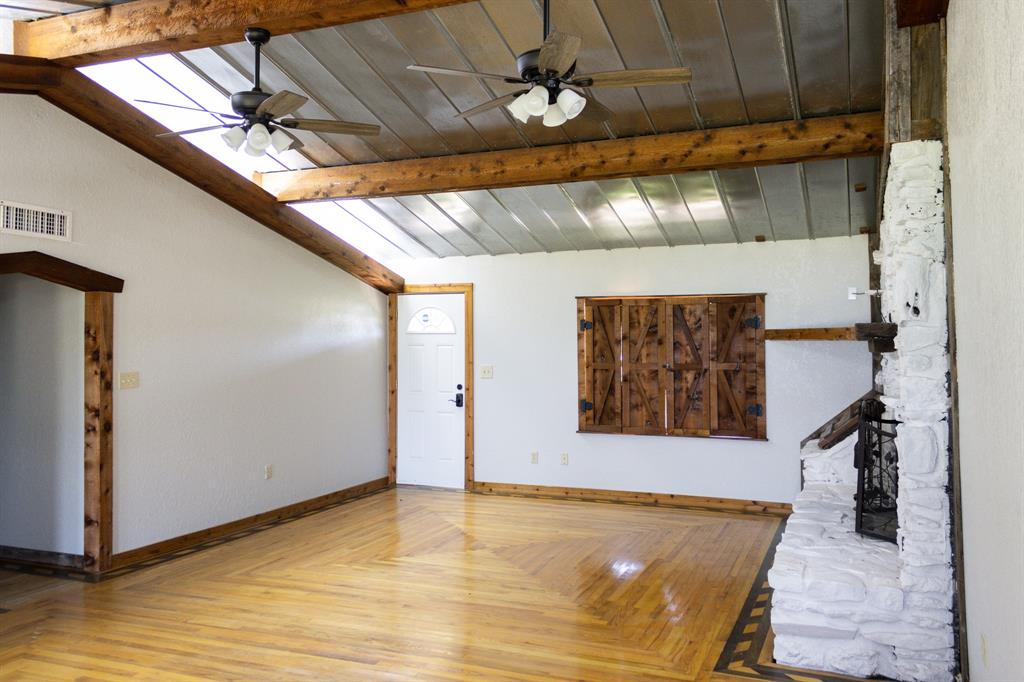 9516 Cr 197 Property Photo 18