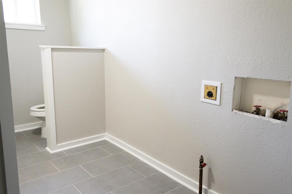 9516 Cr 197 Property Photo 32