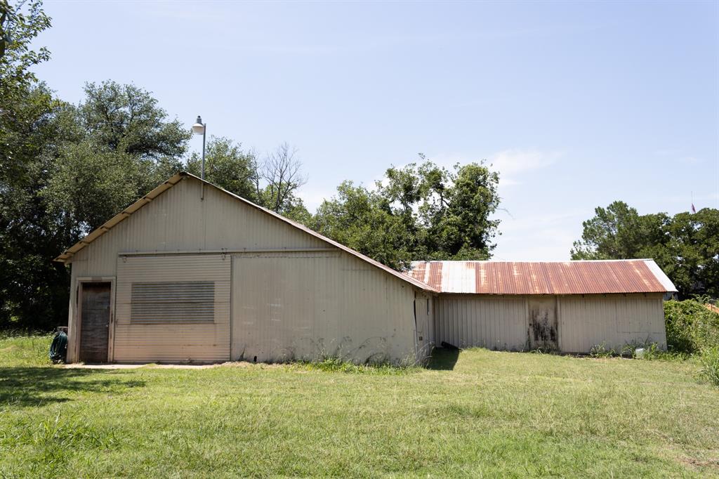 9516 Cr 197 Property Photo 38