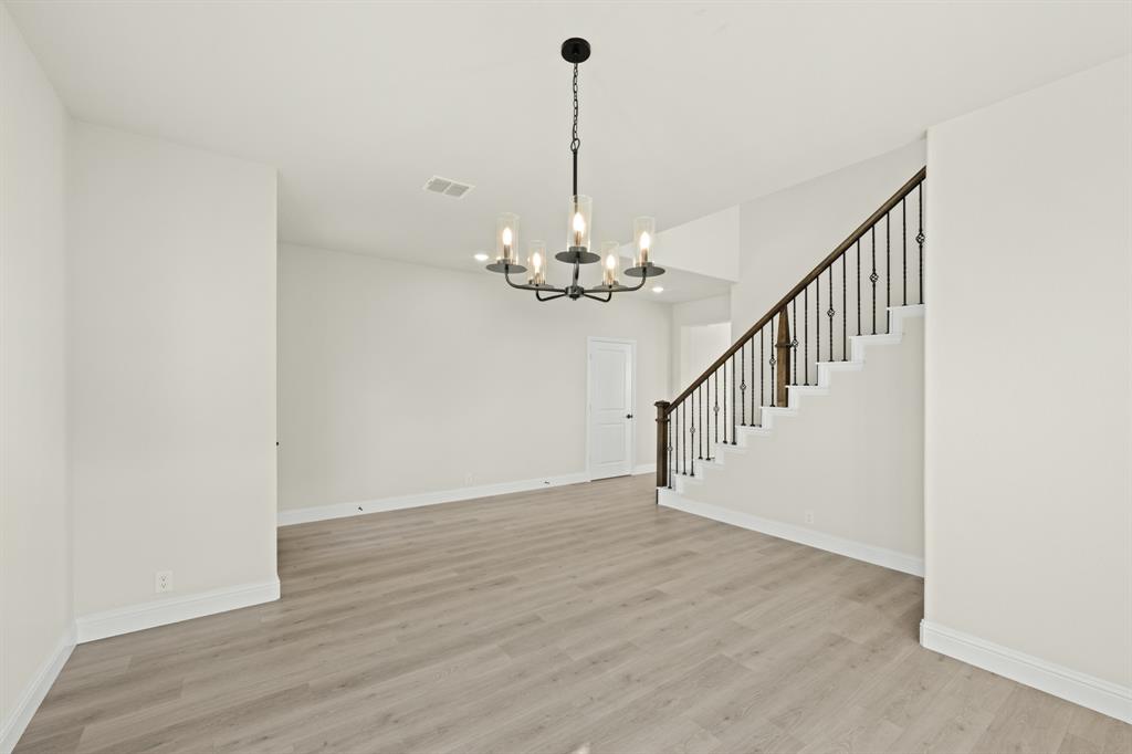 12736 Ruger Road Property Photo 7