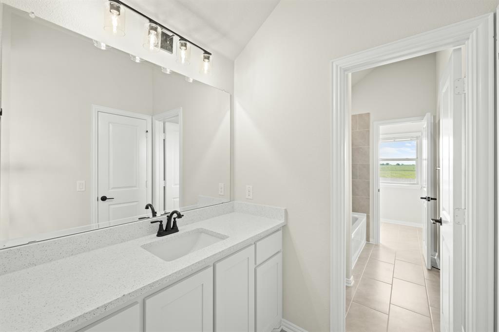 12736 Ruger Road Property Photo 29