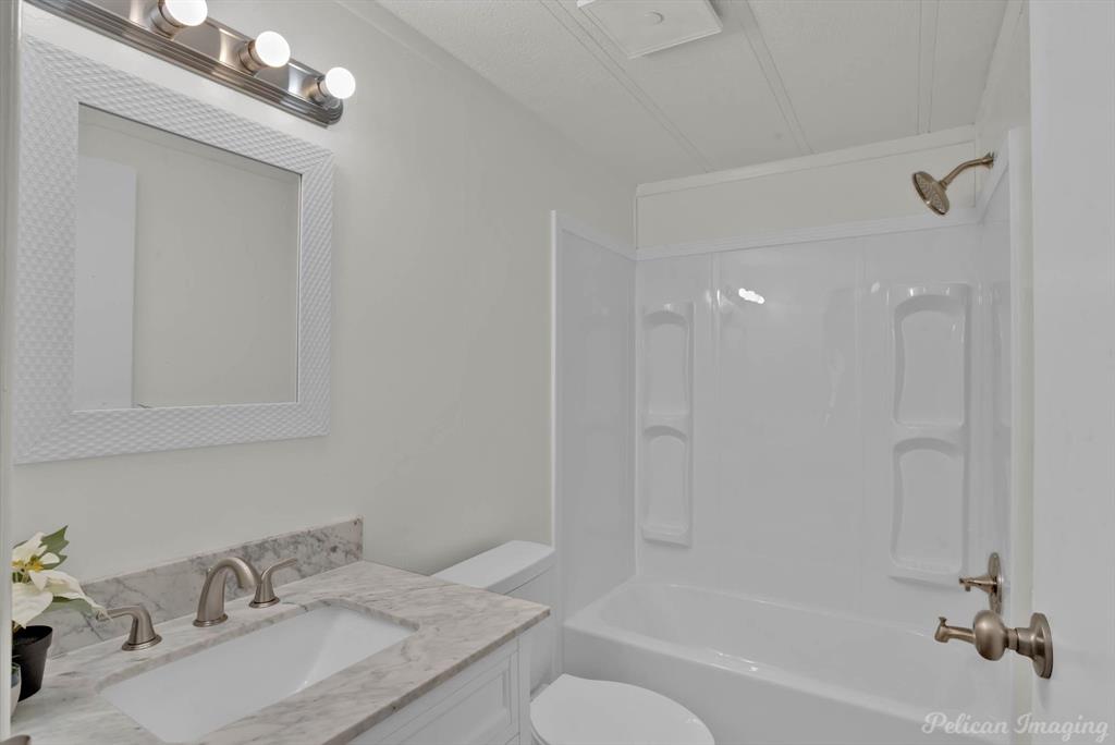 3176 Edson Boulevard Property Photo 20