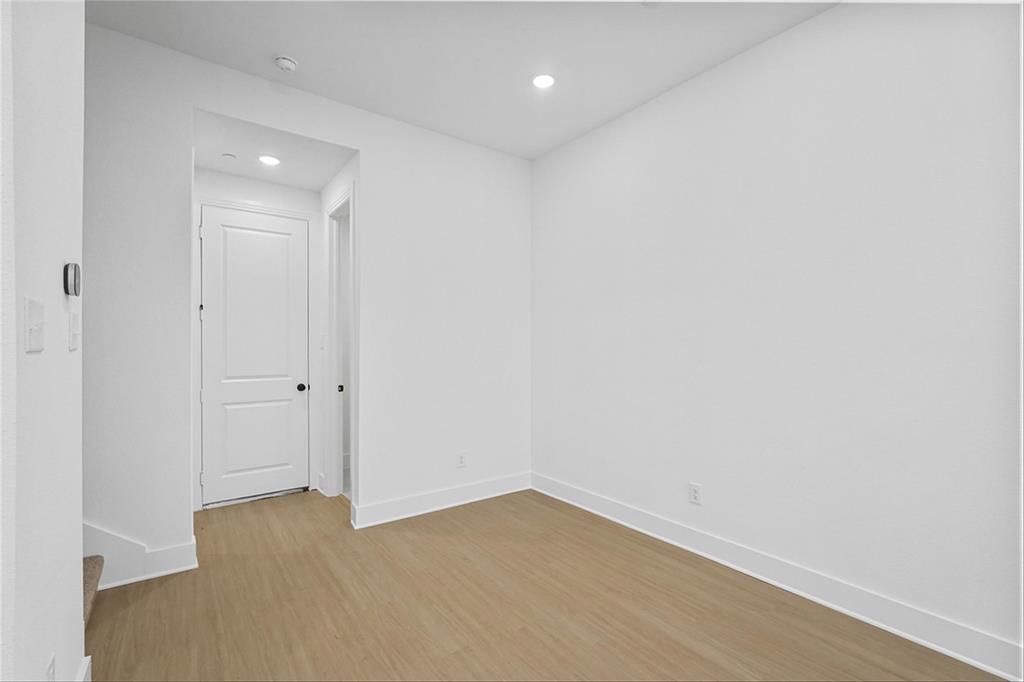 8108 Legacy Oak Drive Property Photo 23