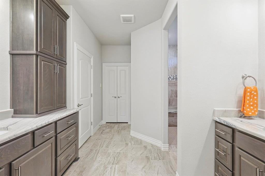 919 Alvero Place Property Photo 13