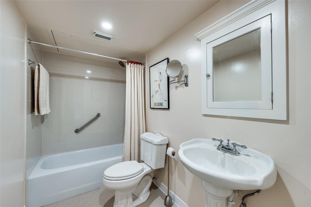 5335 Bent Tree Forest Drive Property Photo 17