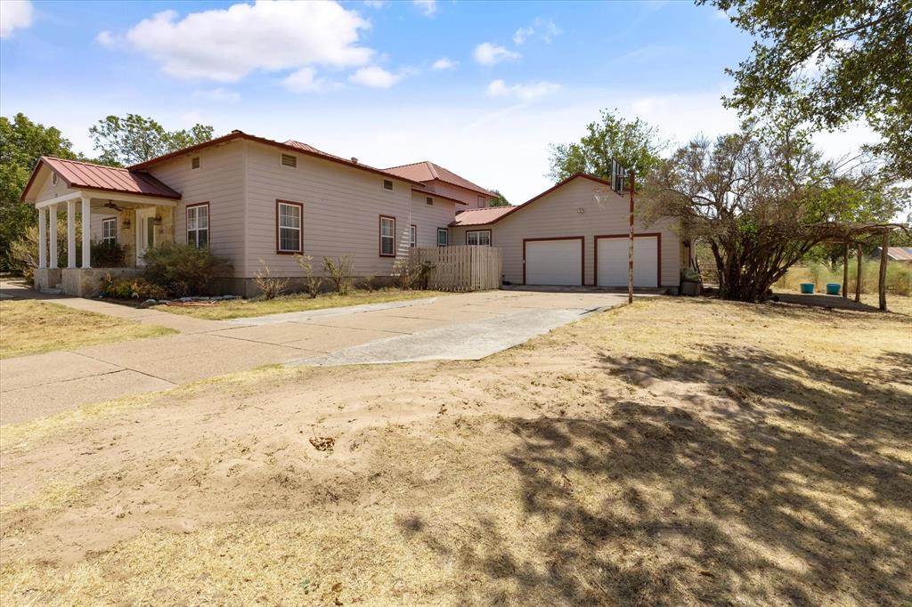 836 E Reynosa Avenue Property Photo 2