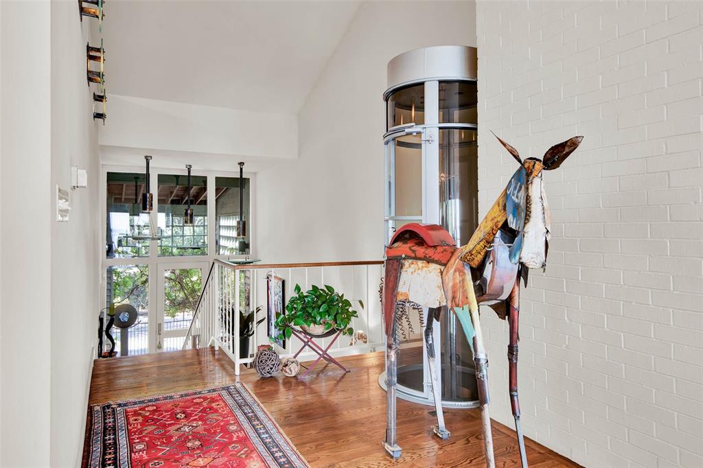 261 Panorama Circle Property Photo 6