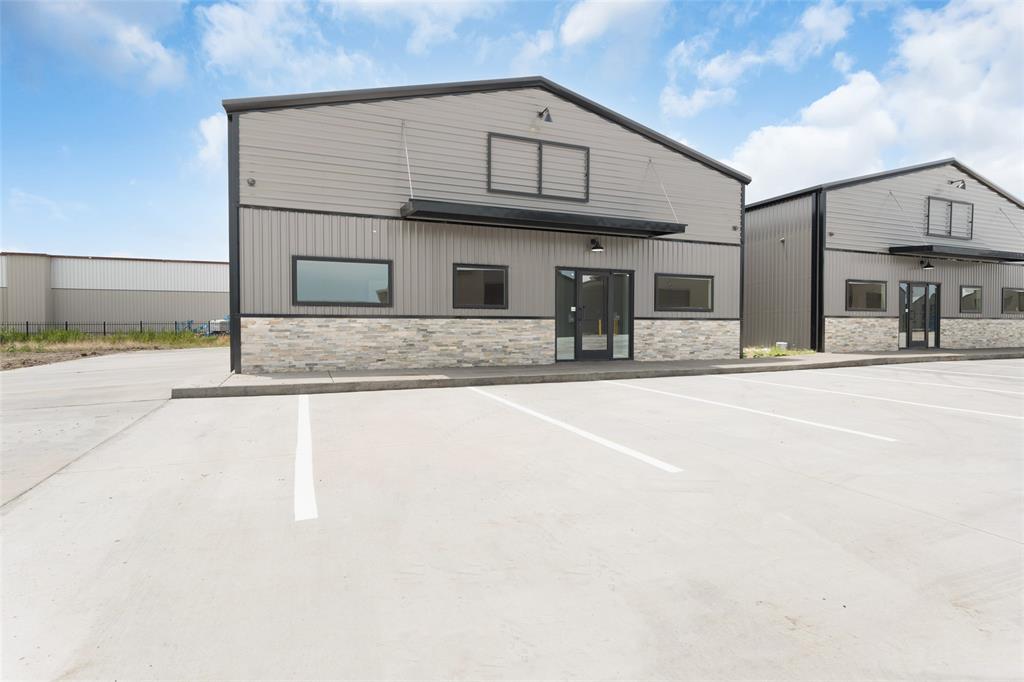 4833 W Interstate 30 Highway Property Photo 1