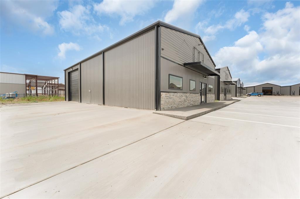 4833 W Interstate 30 Highway Property Photo 16
