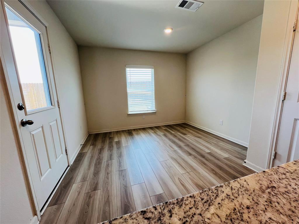1432 Sunkiss Drive Property Photo 6