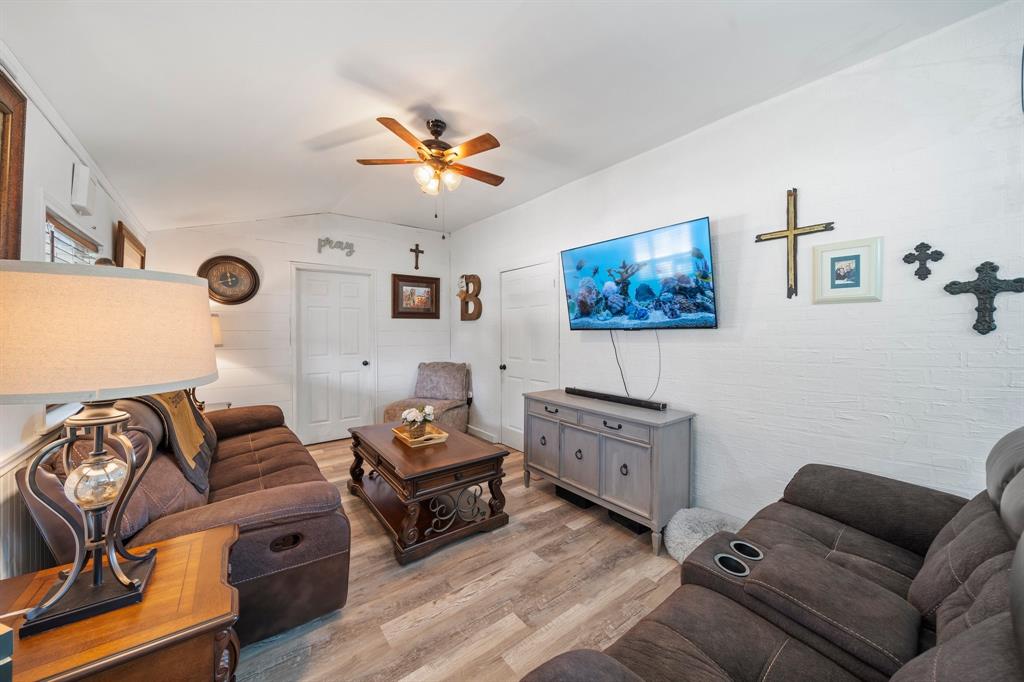 21121 Fm 542 Property Photo 16