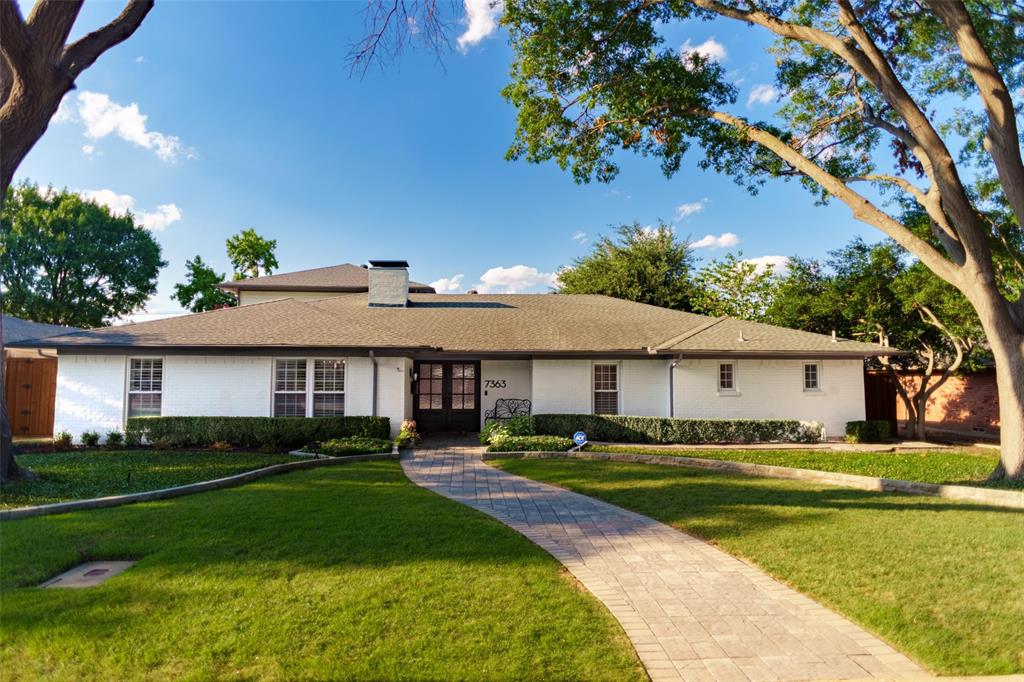 7363 Meadow Oaks Drive Property Photo 1