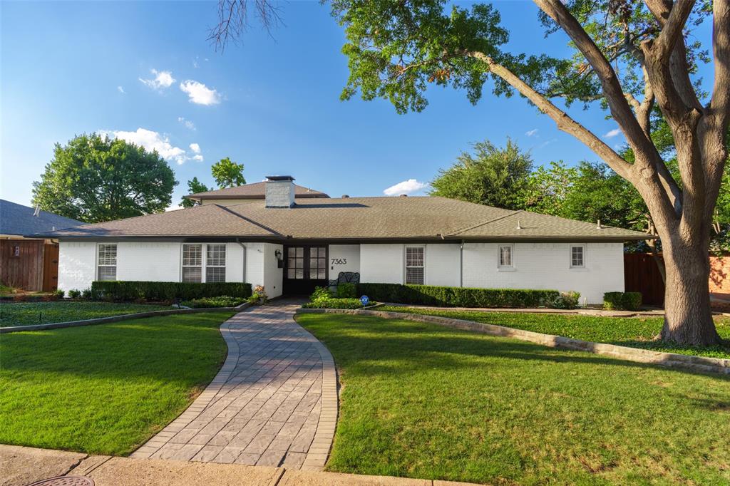 7363 Meadow Oaks Drive Property Photo 3