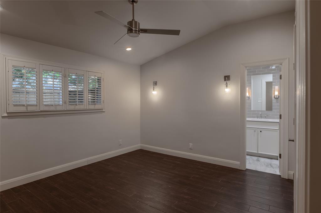7363 Meadow Oaks Drive Property Photo 16