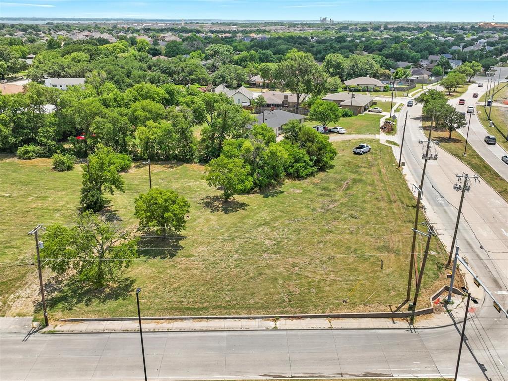 2202 Rowlett Road Property Photo 1