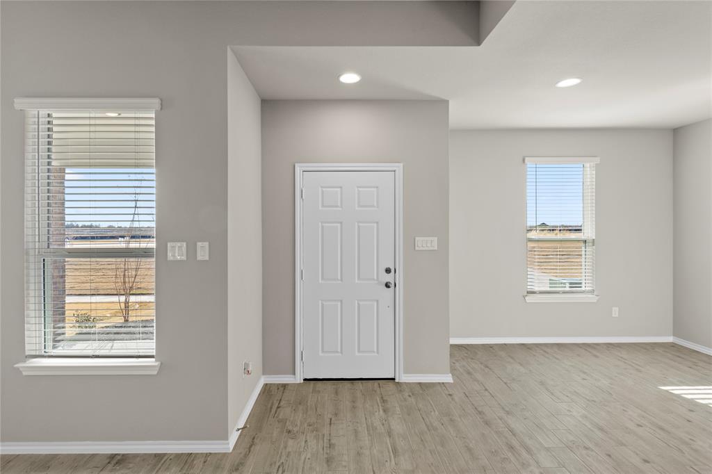 3658 Hometown Boulevard Property Photo 4