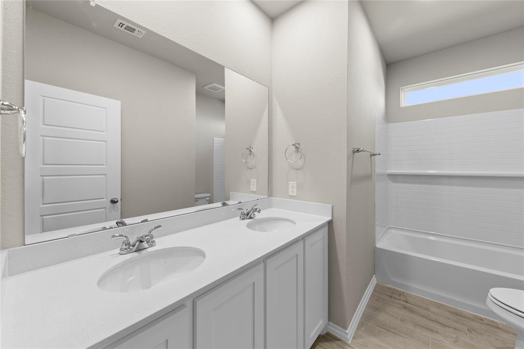 3658 Hometown Boulevard Property Photo 6