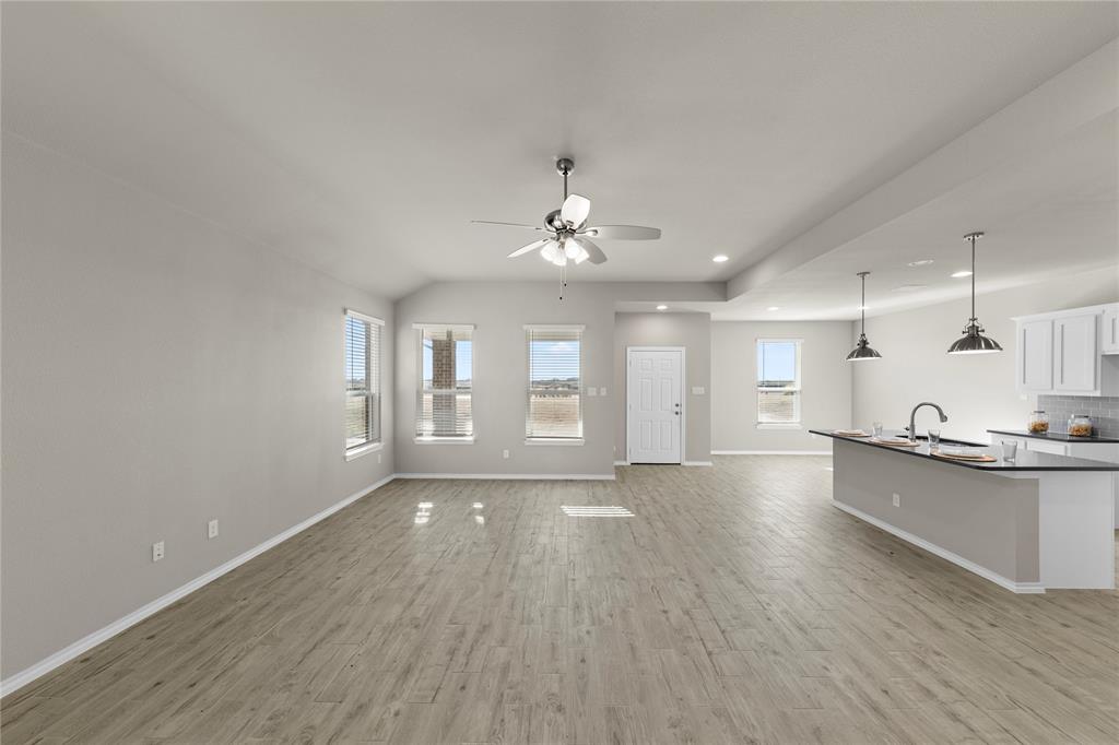 3658 Hometown Boulevard Property Photo 10