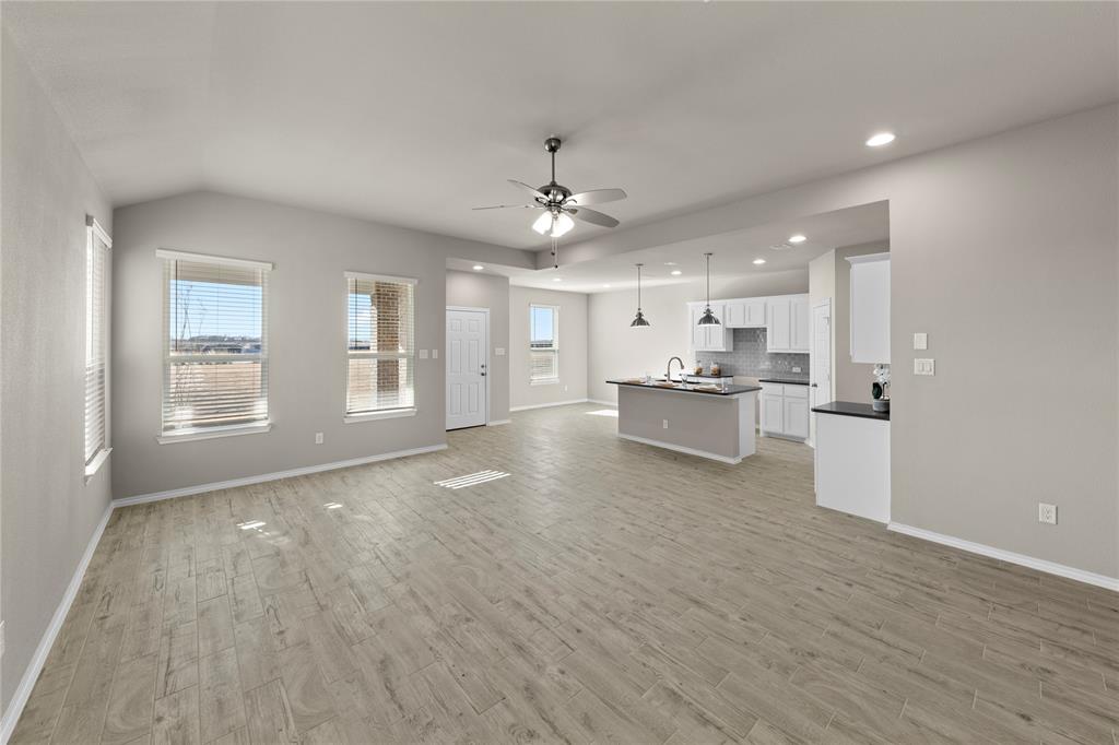 3658 Hometown Boulevard Property Photo 11