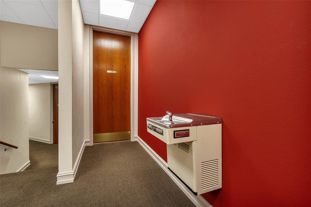 400 W Houston Property Photo 21