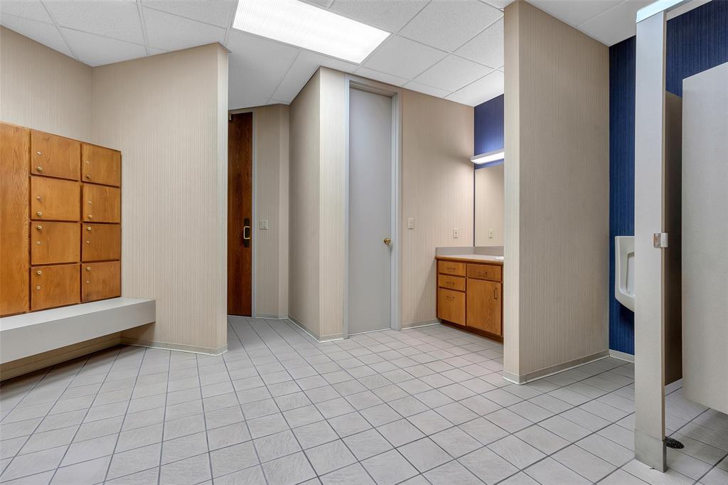 400 W Houston Property Photo 22