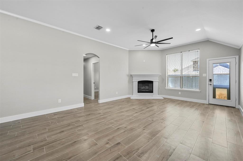 2667 Lake Ridge Drive Property Photo 8