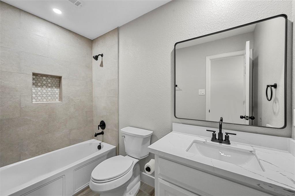 2667 Lake Ridge Drive Property Photo 12
